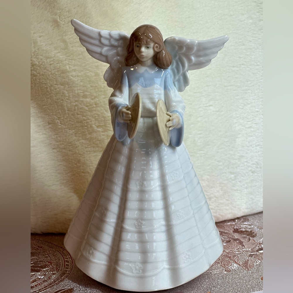 Lladro Spain Porcelain Angel with Cymbals. Retired.